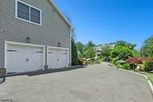 1 Hartman Ct, Clark Township, NJ 07066 - Photo 5