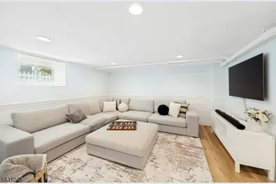 2 Columbus Ave, Montclair, NJ 07042 - Photo 33
