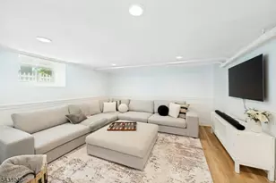 2 Columbus Ave, Montclair, NJ 07042 - Photo 33