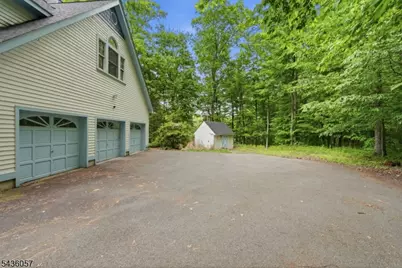 4 Meadow Oak Dr, Frelinghuysen Township, NJ 07825 - Photo 5
