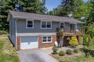 33 Lincoln Ave, Vernon, NJ 07462 - Photo 1