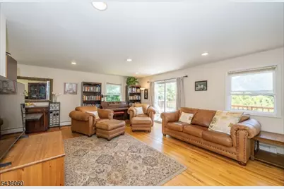 33 Lincoln Ave, Vernon, NJ 07462 - Photo 5