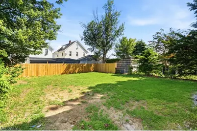 118 W 2nd St, Clifton, NJ 07011 - Photo 35