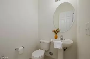 21 Sylvia St, Lopatcong Township, NJ 08865 - Photo 23