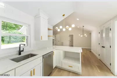 8 Shawondasee Rd, Vernon, NJ 07422 - Photo 13