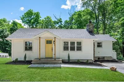 8 Shawondasee Rd, Vernon, NJ 07422 - Photo 1