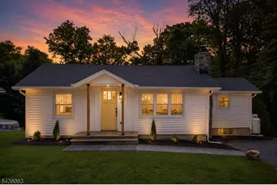 8 Shawondasee Rd, Vernon, NJ 07422 - Photo 3