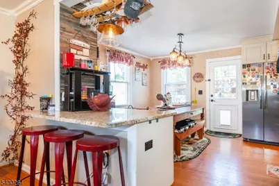 41 Frederick Ave, Hawthorne, NJ 07506 - Photo 13