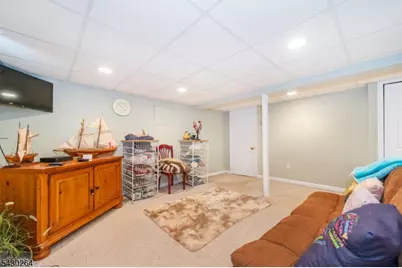 41 Frederick Ave, Hawthorne, NJ 07506 - Photo 23