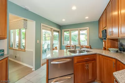 22 Woodbine Trl, Parsippany, NJ 07054 - Photo 13