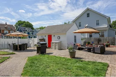 303 E Webster Ave, Roselle Park, NJ 07204 - Photo 19