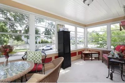 303 E Webster Ave, Roselle Park, NJ 07204 - Photo 7