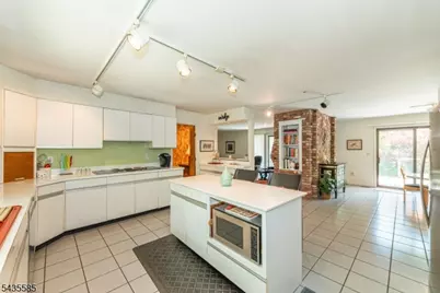 15 Wilshire Dr, Sparta Township, NJ 07871 - Photo 17