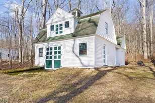 211 Mountainside Rd, Mendham Township, NJ 07945 - Photo 5