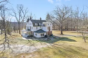 211 Mountainside Rd, Mendham Township, NJ 07945 - Photo 3