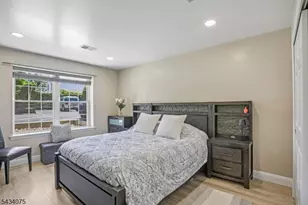 272-276 Walnut St, Newark, NJ 07105 - Photo 17