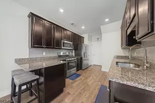411 Parkview Ln, Rockaway Township, NJ 07866 - Photo 9