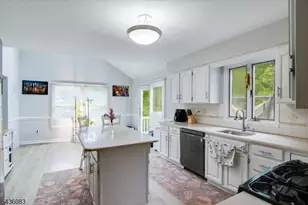 58 Musiker Ave, Randolph Township, NJ 07869 - Photo 5