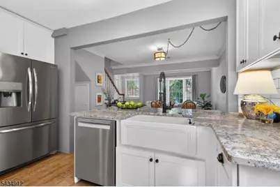 70 Berkley Ave, Woodbridge Township, NJ 07067 - Photo 17