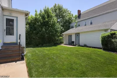 17 Wellesley St, Maplewood, NJ 07040 - Photo 23