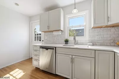 91 Charles St, Belleville, NJ 07109 - Photo 7