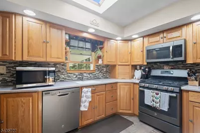 7 Halsey Ave, Riverdale, NJ 07457 - Photo 5