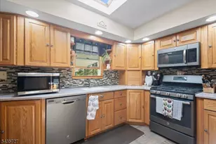 7 Halsey Ave, Riverdale, NJ 07457 - Photo 5