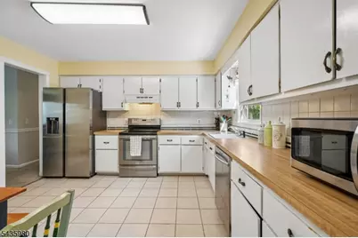 16 Old Mountain Rd, Clinton Township, NJ 08833 - Photo 17