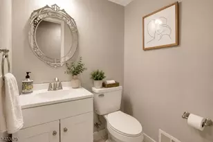 7 Newcastle Ct, Mountain Lakes, NJ 07046 - Photo 13
