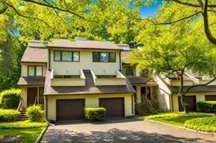 7 Newcastle Ct, Mountain Lakes, NJ 07046 - Photo 1