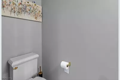 451 Hartford Dr, Nutley, NJ 07110 - Photo 7