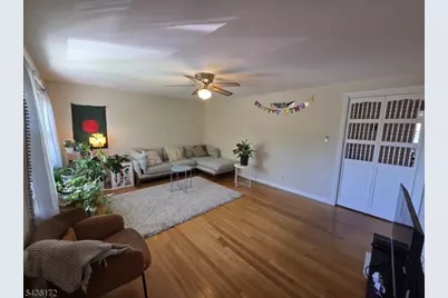 360 New York Ave, Lyndhurst Township, NJ 07071 - Photo 7