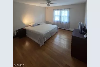 360 New York Ave, Lyndhurst Township, NJ 07071 - Photo 11