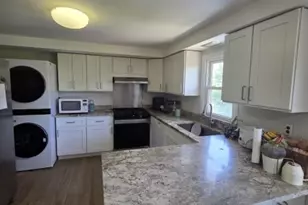 360 New York Ave, Lyndhurst Township, NJ 07071 - Photo 5