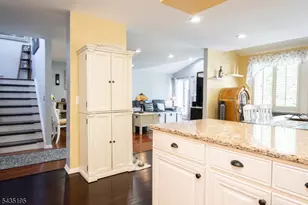 11 Old 4th Dr, Jefferson Township, NJ 07438 - Photo 3