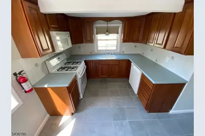 14 Buena Rd, Parsippany, NJ 07054 - Photo 7