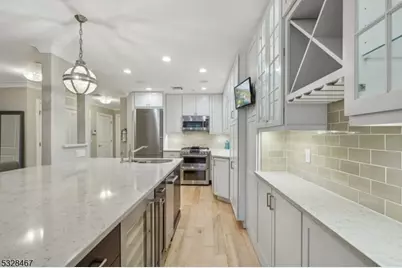 48 S Park St #215, Montclair, NJ 07042 - Photo 11