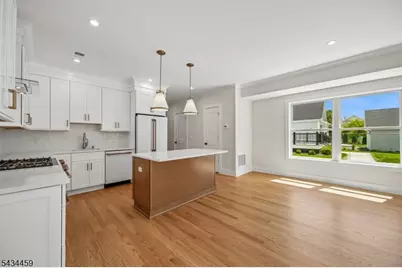 22 Willow St #B, Millburn, NJ 07041 - Photo 5