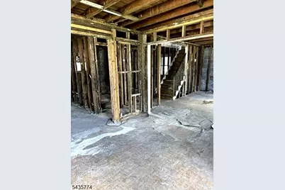 416 Alexander Ave, Linden, NJ 07036 - Photo 3