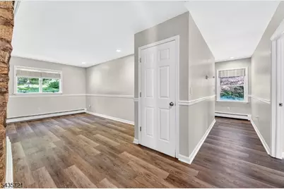 24 Skytop Rd, Washington Township, NJ 07853 - Photo 7