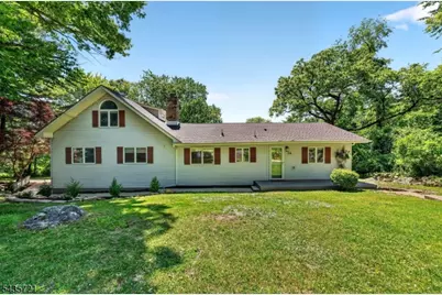 24 Skytop Rd, Washington Township, NJ 07853 - Photo 3