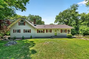 24 Sky Top Rd, Washington Township, NJ 07853 - Photo 3