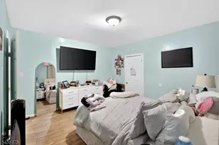 527 Valley St, Orange, NJ 07050 - Photo 9