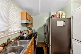 527 Valley St, Orange, NJ 07050 - Photo 17