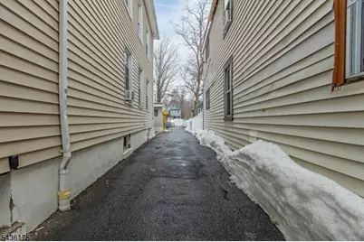 527 Valley St #2, Orange, NJ 07050 - Photo 3