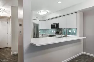 7 Sussex Ct, Bedminster Township, NJ 07921 - Photo 15