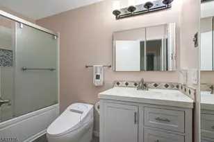 7 Sussex Ct, Bedminster Township, NJ 07921 - Photo 23