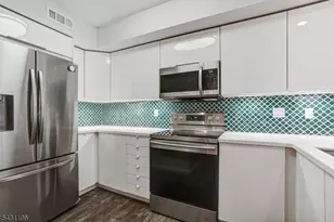 7 Sussex Ct, Bedminster Township, NJ 07921 - Photo 13