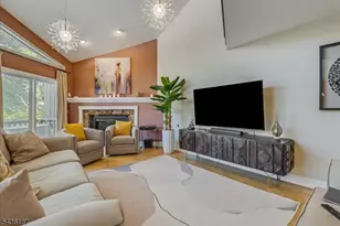 35 Indian Run, Watchung, NJ 07069 - Photo 5