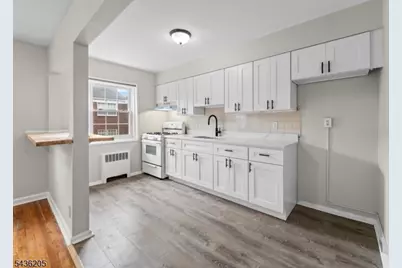 4 Colfax Manor #4D, Roselle Park, NJ 07204 - Photo 7